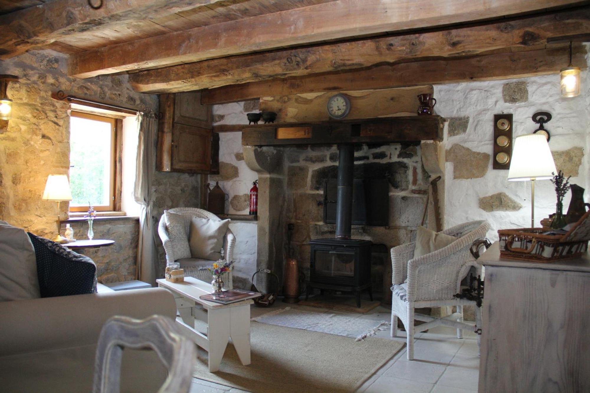 La Belle Ame Bed & Breakfast Saint-Priest-des-Champs Room photo